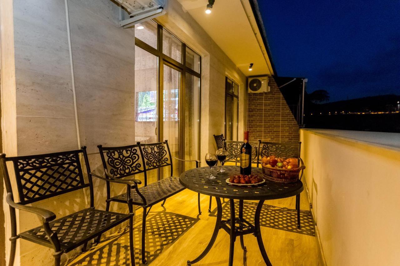 Central Comfort Place L Tbilisi Exterior photo